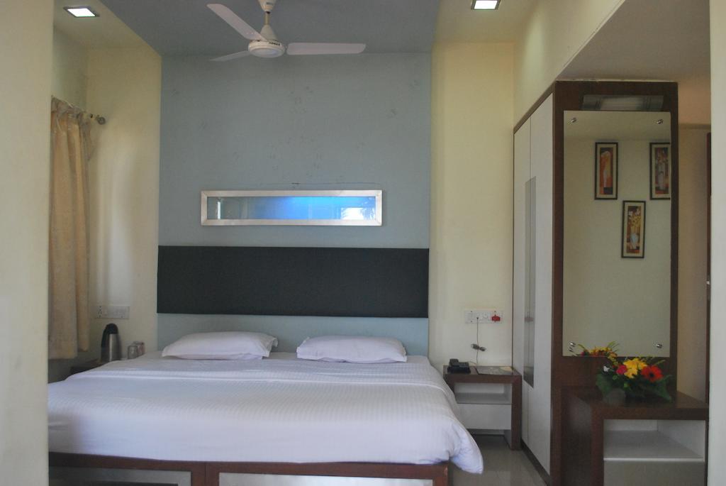 Hotel Sagar Kinara Mālvan Oda fotoğraf